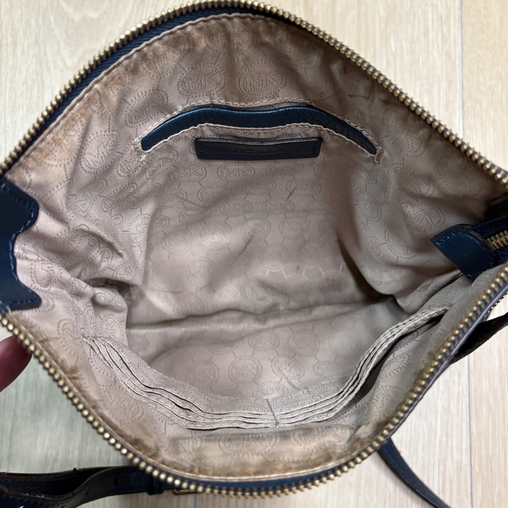Michael Kors Bedford Navy Blue Pebbled Leather Crossbody Bag Gold Hardware Purse - Picture 2 of 8